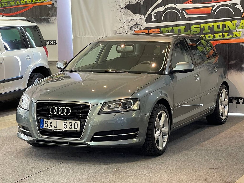 Audi A3 SPORBACK 1.6 TDI S TRONIC ATTRACTION NY BESIKTAD NY SERVAD