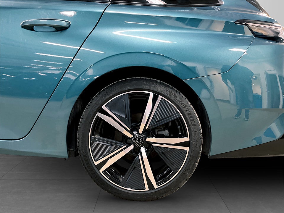 Bild på Peugeot 308 SW GT 1.2 PT 130hk Aut B-KAMERA CARPLAY