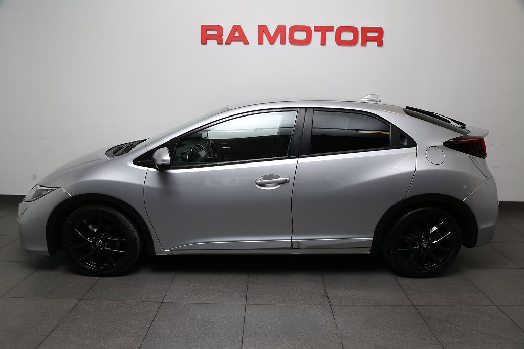 Honda Civic 1,6 i-DTEC 120hk Sport 5d Nybesikt Motorvärmare