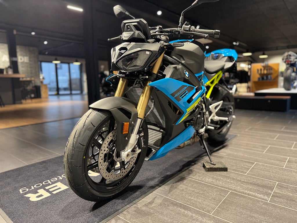 BMW S1000R