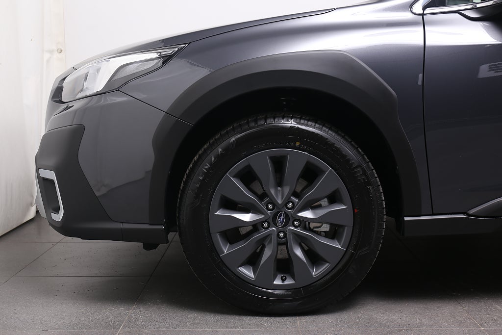 Subaru Outback Limited| 3 fria Service.