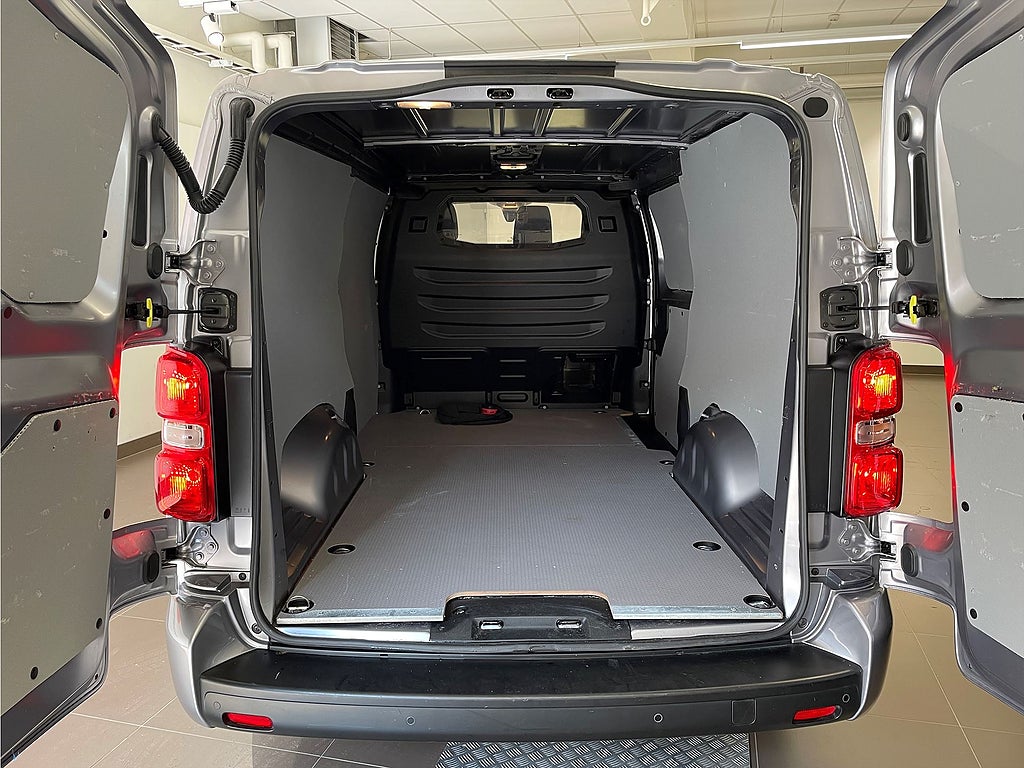 Bild på Peugeot e-Expert PRO+ 75kWh 136hk Aut L3 - B-KAMERA,M-VÄRM,1 ÄGARE