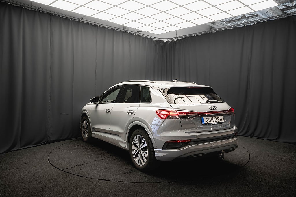 Audi Q4 E-Tron 40 e Evolutionspaket DRAG KAMERA SE SPEC MOMS 204hk