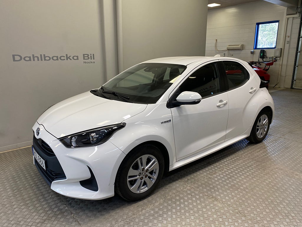 Toyota Yaris Hybrid CVT Active Plus