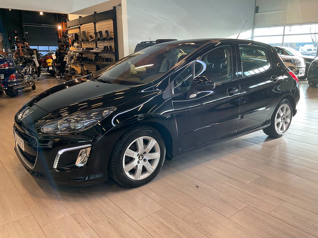 Peugeot 308 5-dörrar 1.6 e-HDi Nyservad S&V-Hjul 