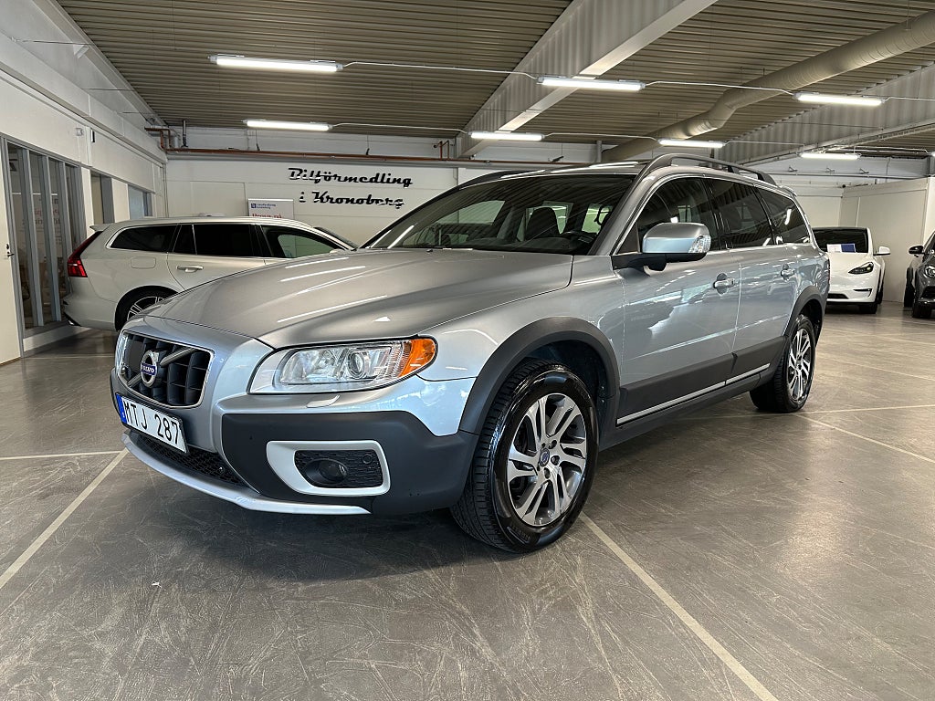 Volvo XC70 D5 AWD Summum 1-Ägare Adaptiv Taklucka Värmare Drag