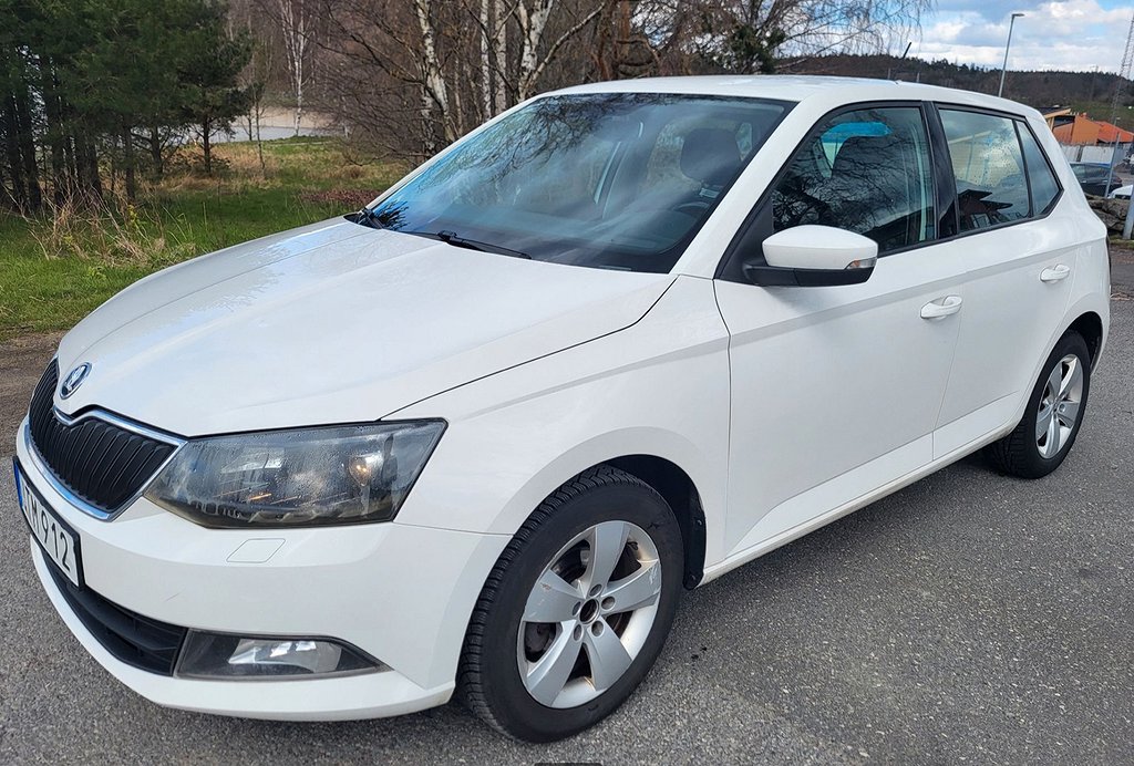 Skoda Fabia 1.4TDi Euro6 Automat 1Äg Full servad Sv-Såld