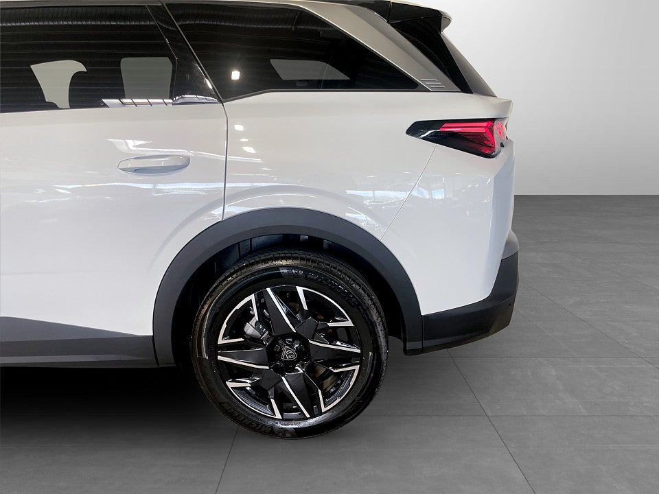 Bild på Peugeot 5008 GT Hybrid 145hk Aut KAMPANJ BRÄNSLE INGÅR
