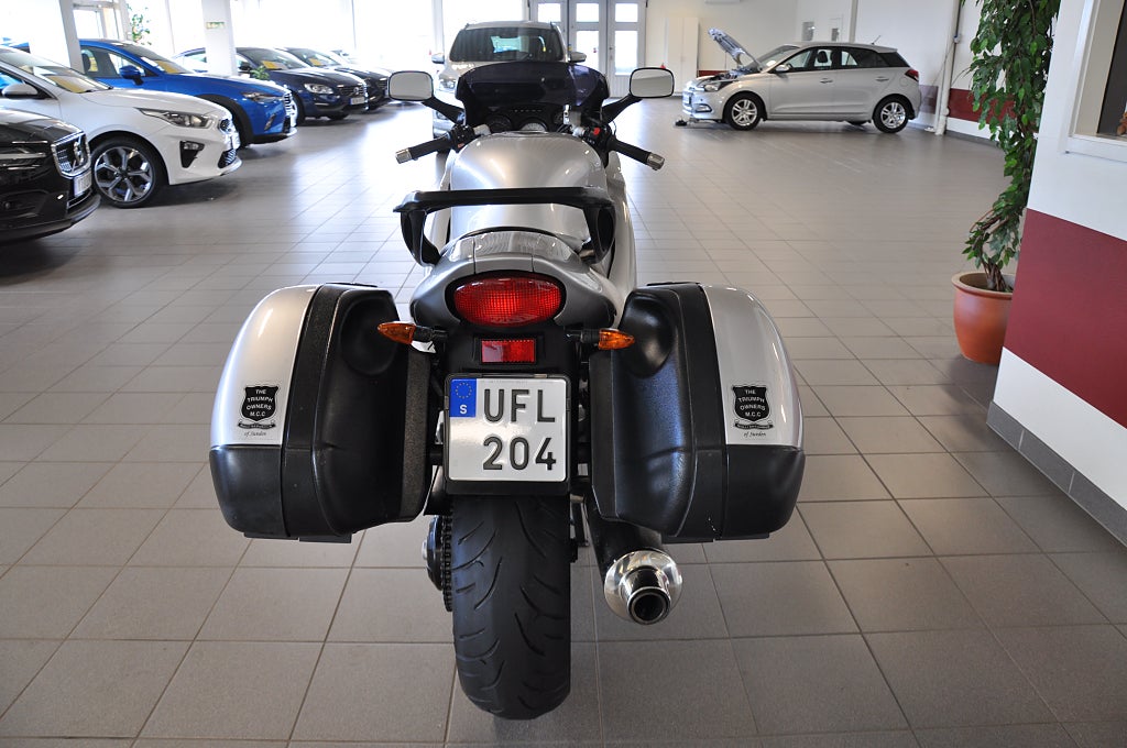 Triumph Sprint ST 955i 2004 - miniatyr 3