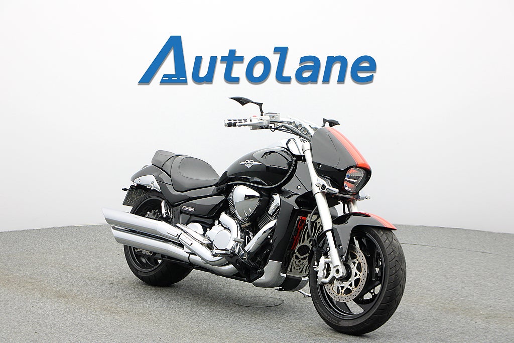 Suzuki VZR1800 Intruder *Nyservad 