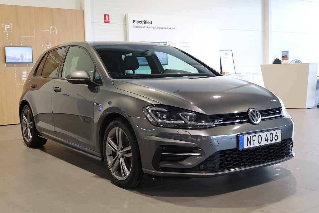 Volkswagen Golf 5-dörrar 1.5 TSI 150HK R-Line M-Värme Kamera Plus-Pkt 2019