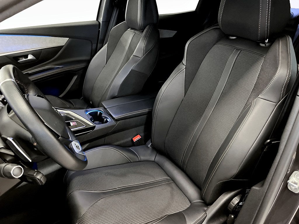 Bild på Peugeot 3008 GT 1.2 PT 130hk Aut - B-KAMERA,EL-BAKLUCKA