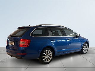 Skoda Octavia Kombi Style Dragkrok Mvärmare LED-ramp Farthållare S&V – bild 6