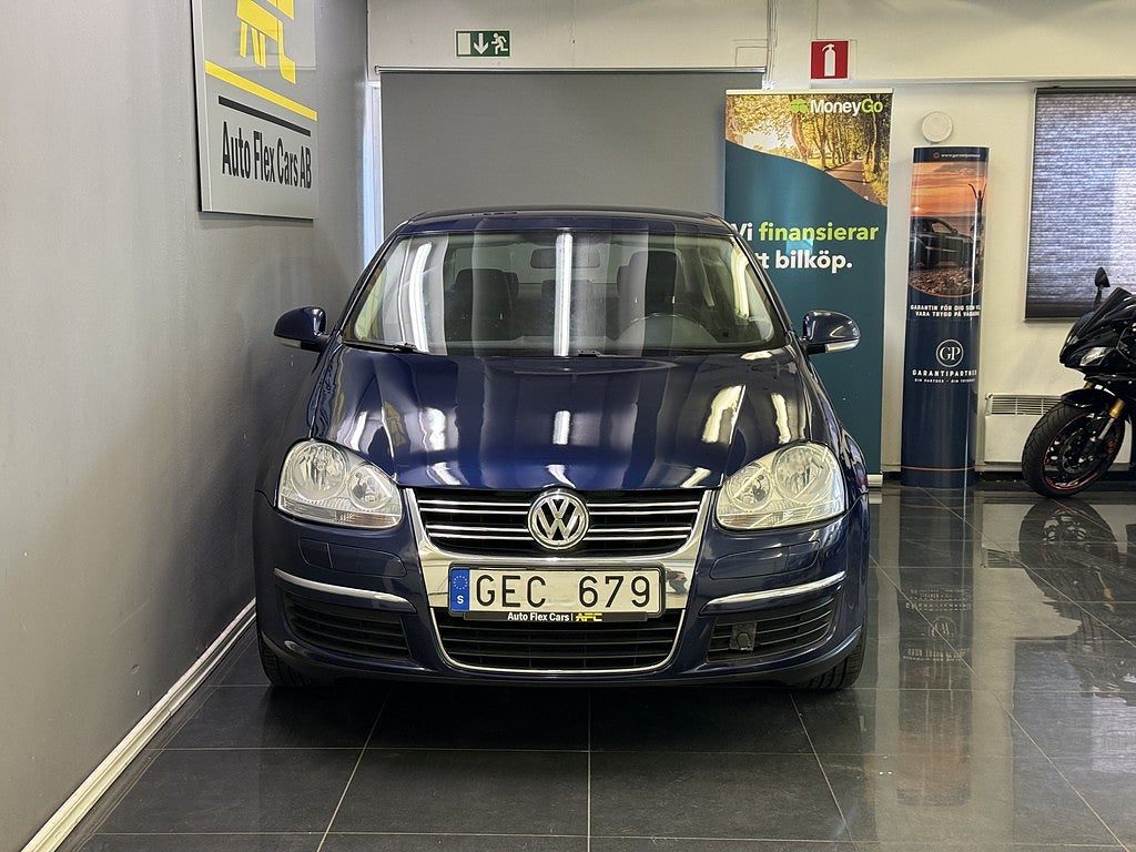 Volkswagen Jetta 1.6 Multifuel Trendline | DRAG | P-SENSOR | S+V | NYBES