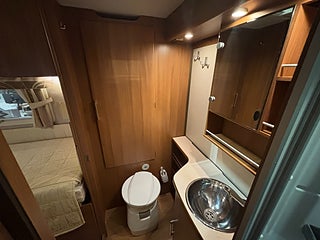 Husbil-halvintegrerad Kabe ROYAL 880 LT 27 av 33