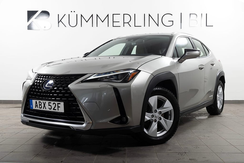 Lexus UX 250h Comfort / B-kamera / Navi / AppleCarplay