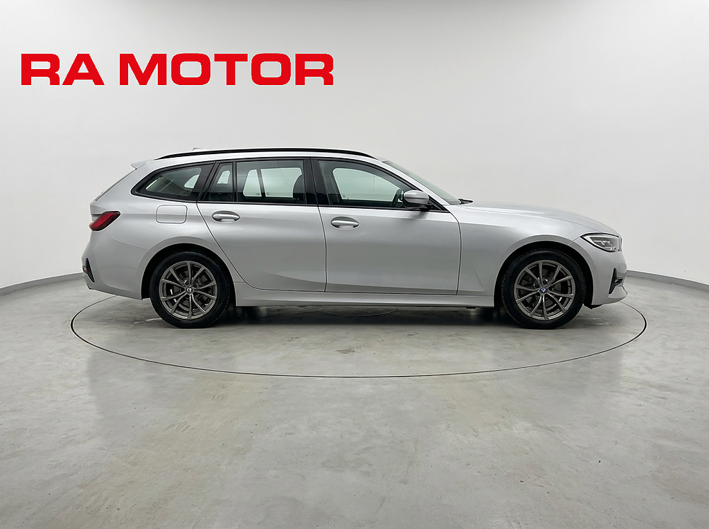 BMW 330e xDrive Touring | Sport Line | M-Ratt | P-sensorer | 2021