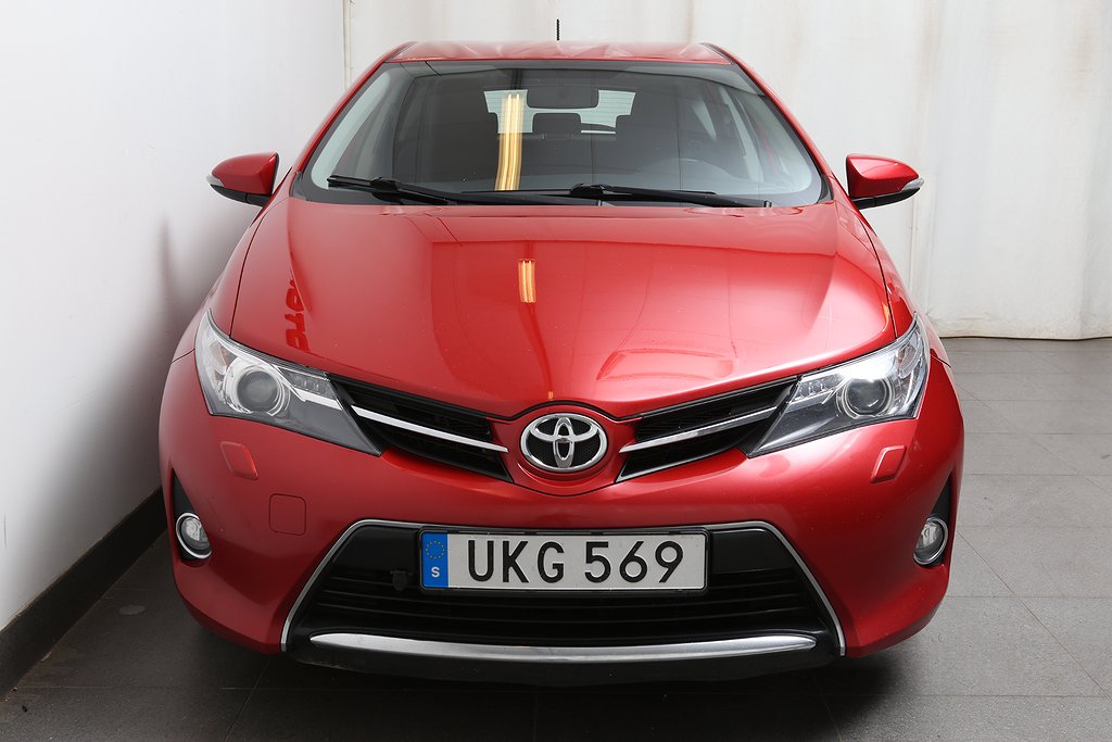 Toyota Auris 1,4 D-4D 90hk Active 5D Motorvärmare 2015