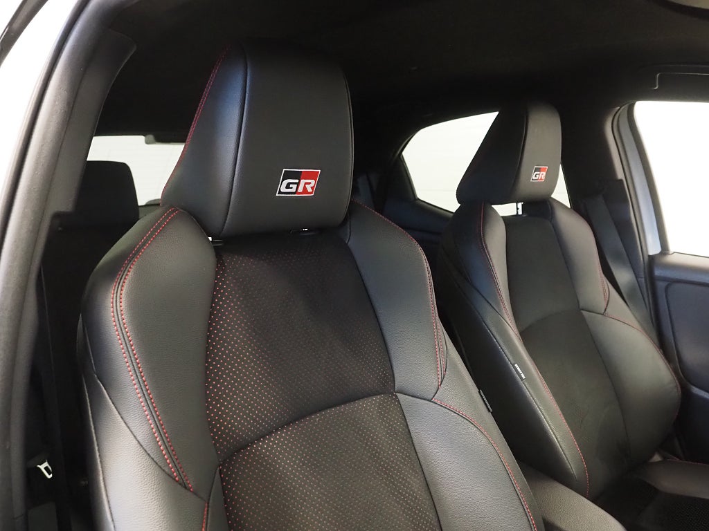 Toyota Yaris Hybrid 116hk CVT GR Sport |Navi|Backkamera|HUD| 2022