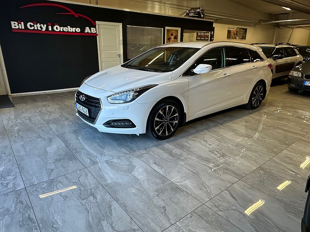 Hyundai i40 1.7 CRDi (141hk) ComfortPlus 2-Ägare / GPS / B-Kamera / Nyservad