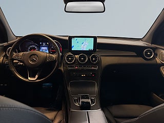 Mercedes-Benz GLC250 d Coupé 4M AMG Line Drag 360° Dvärmare Navi HuD S&V-däck – bild 8