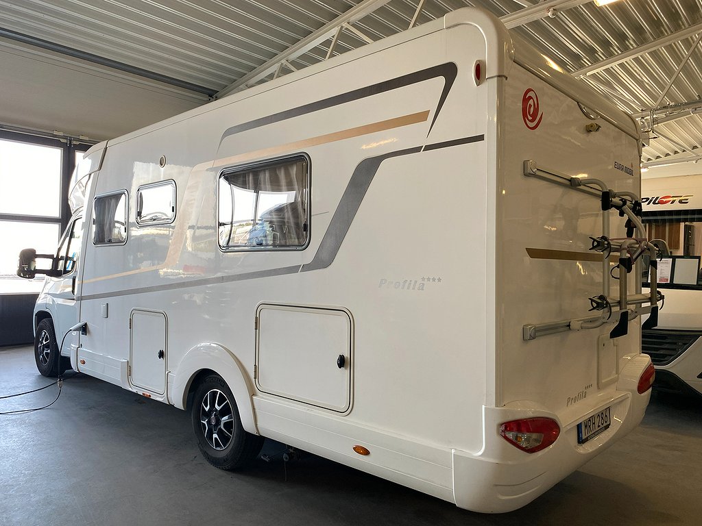 Eura Mobil Profilia 730 EB /ALDE/Solcell/L-bädd/Badrum bak - Eura Mobil
