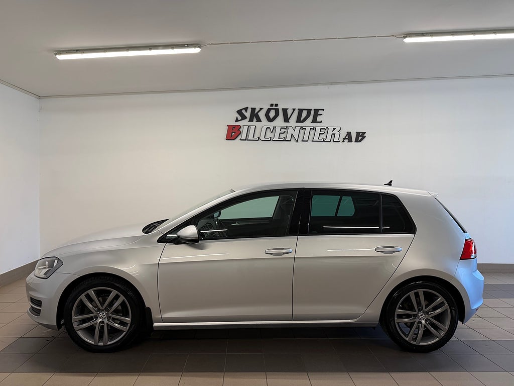 Volkswagen Golf 1.2 TSI/Nyservad/B-Kamera/Nybes/CarPlay/Adaptiv Farthål