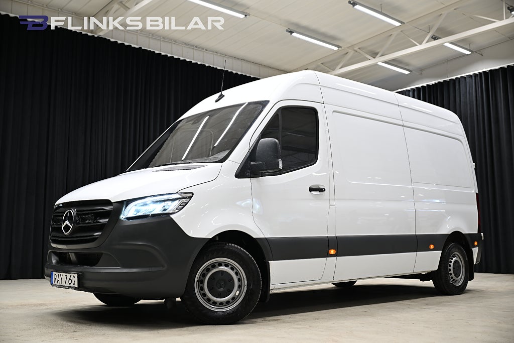 Mercedes-Benz Sprinter 211 CDI Automat|Servicebil|Inredd|LED|Drag|Värmare|Moms