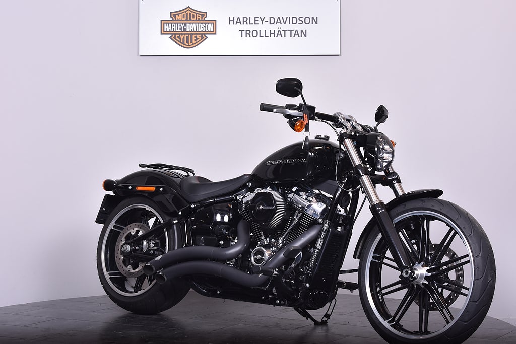 Harley-Davidson BREAKOUT 107 V&H / Luft och buller