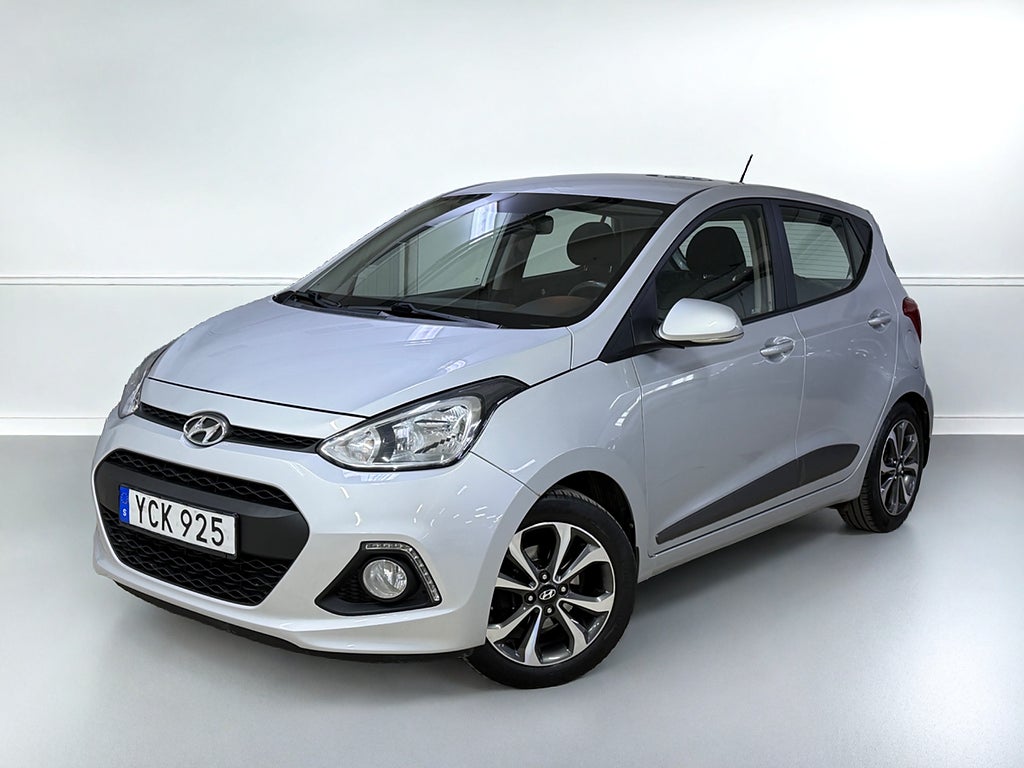Hyundai i10 1.2 Premium 87hk / Nyservad / 6300 mil 