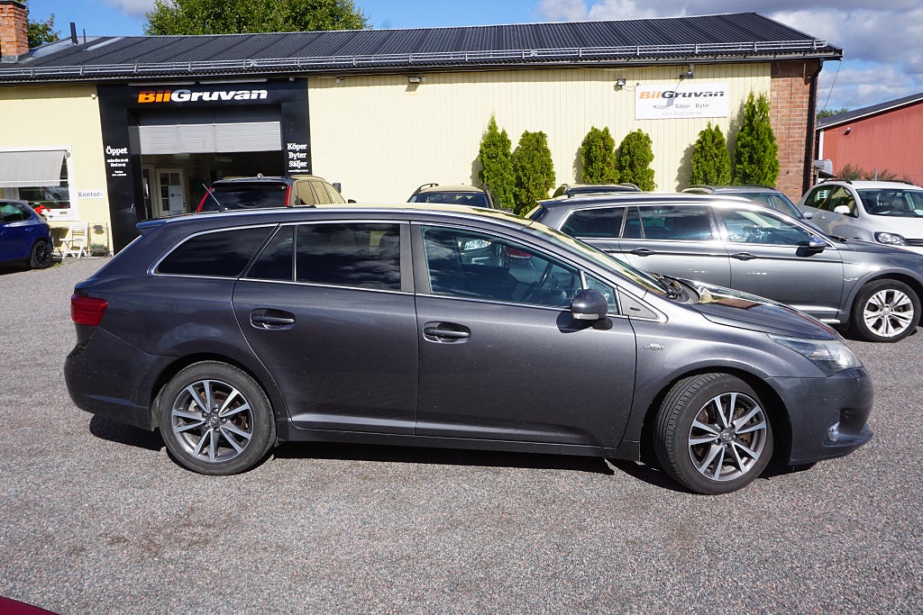Toyota Avensis 2012 - miniatyr 3