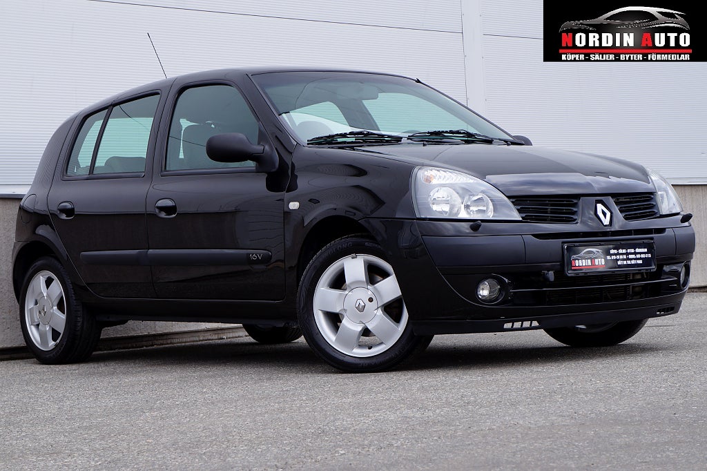 Renault Clio 5-dörrars 1.2 Authentique | Motorvärmare | Lågmil