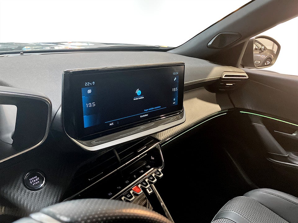 Bild på Peugeot 2008 GT 1.2 PT 130hk Aut B-KAMERA CARPLAY