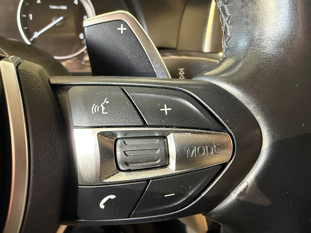 BMW 520d xDrive Touring Steptronic M-Ratt H&K Skinn Drag 2 Ägare - miniatyr 23