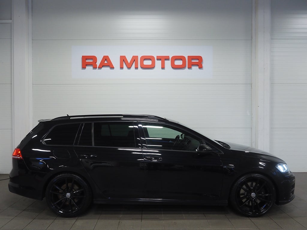 Volkswagen Golf SC R 2.0 TSI 4M 300hk Pano Skinn Dynaudio Keyless Navi 2015