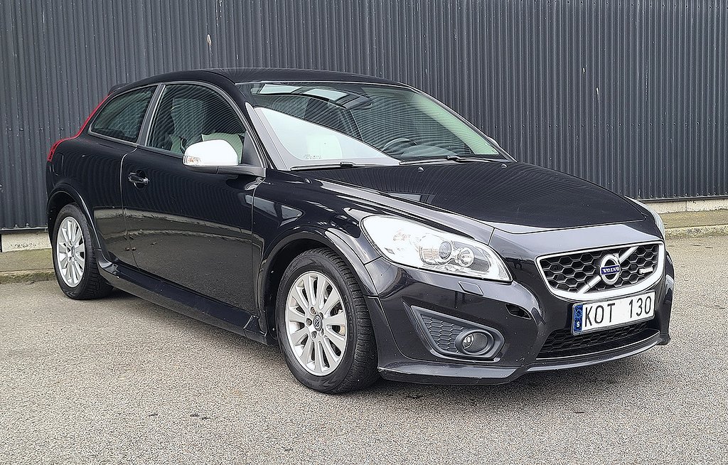 Volvo C30 2.0 D Powershift Momentum, R-Design  Automat Nybes