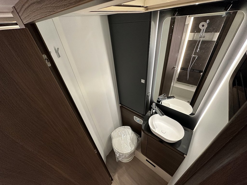Adria Coral Supreme 670 SL  / ALDE / 180 HK Automat - Adria
