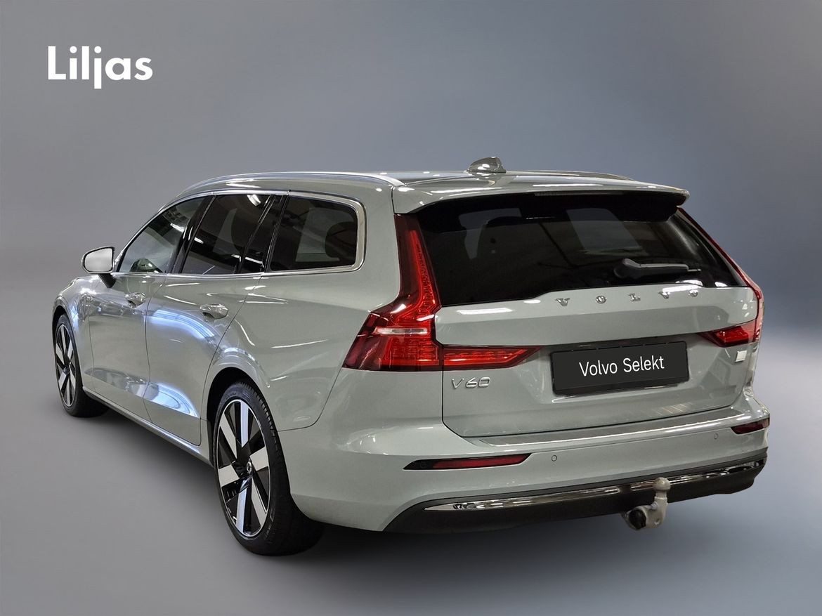 Volvo V60 Recharge T6 AWD Core Bright 2024, kuva 4/50