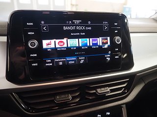 SUV Volkswagen T-Roc 16 av 20