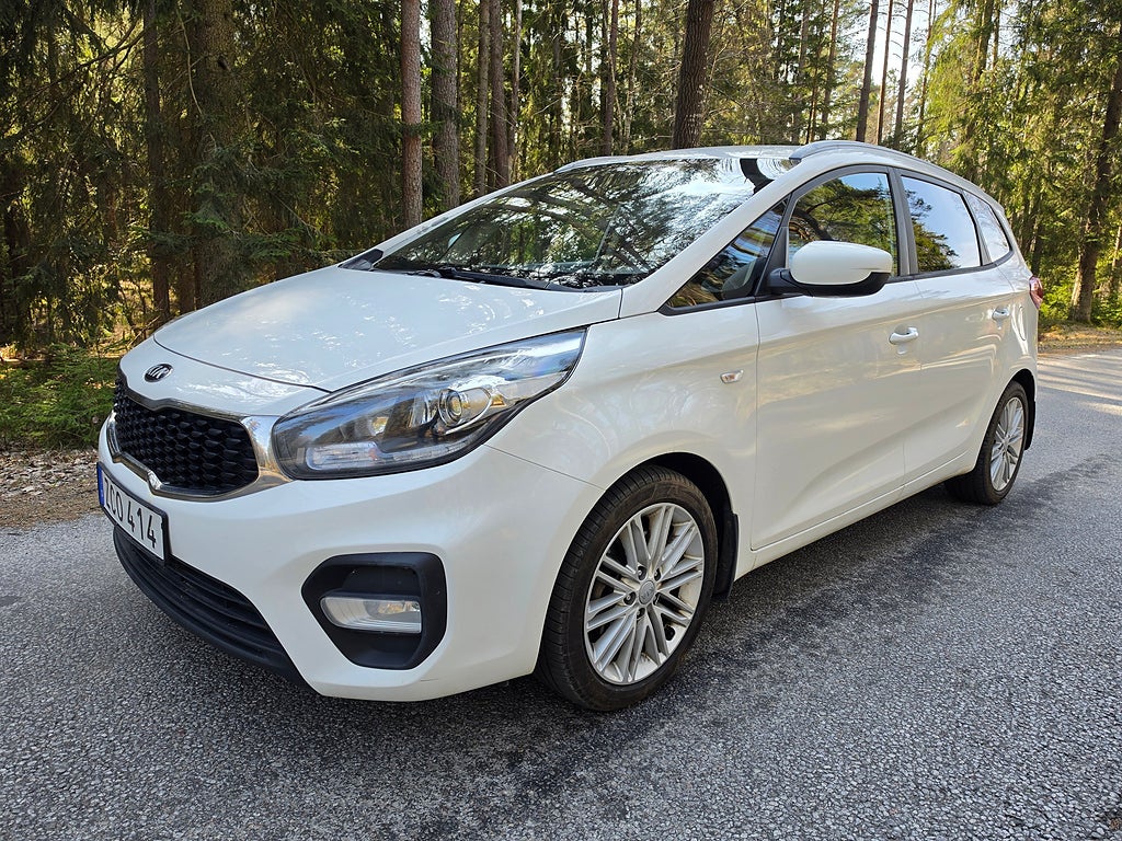 Kia Carens 1.7 VGT GLS Euro 6 / 7 sits / P-Sensorer / S+V DÄCK 