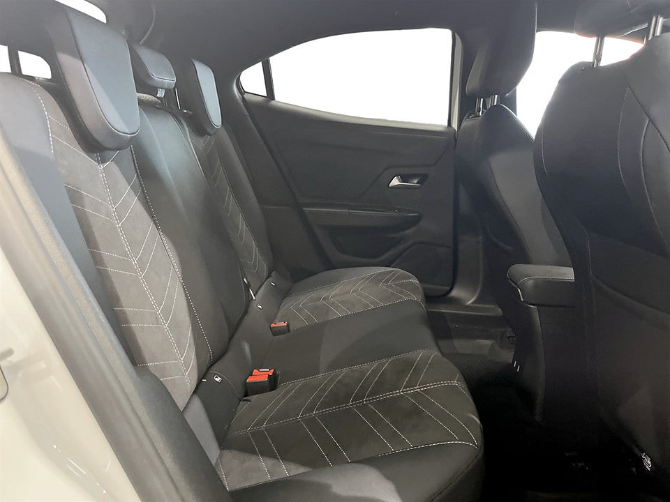 Bild på Opel Mokka Ultimate 1.2 Turbo 130 Aut B-KAMERA CARPLAY