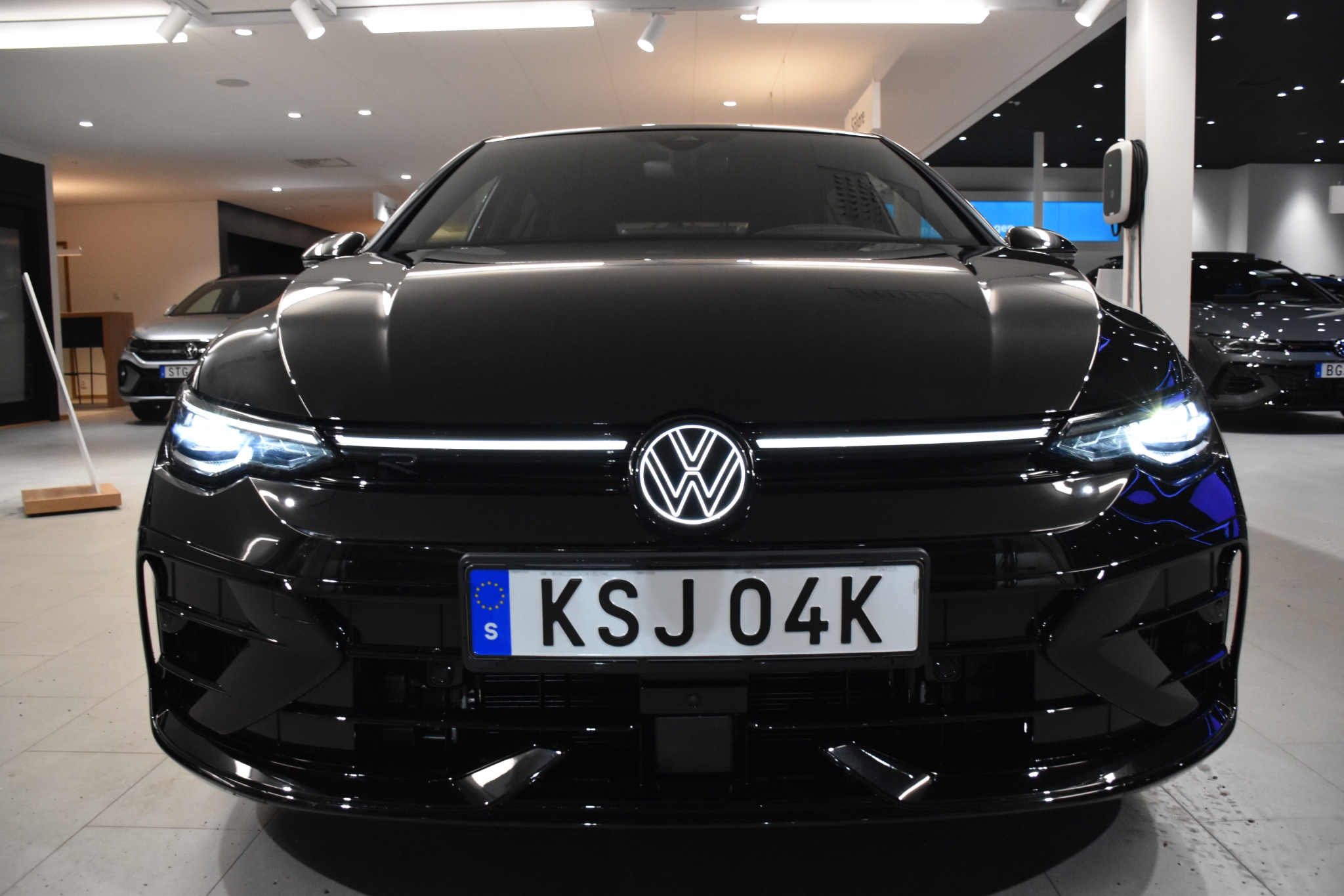 Volkswagen Golf R 333 hk 2026, bild 3/52