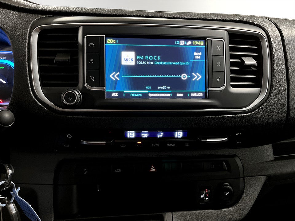 Bild på Peugeot e-Expert PRO+ 75kWh 136hk Aut L3 B-KAMERA NAVI
