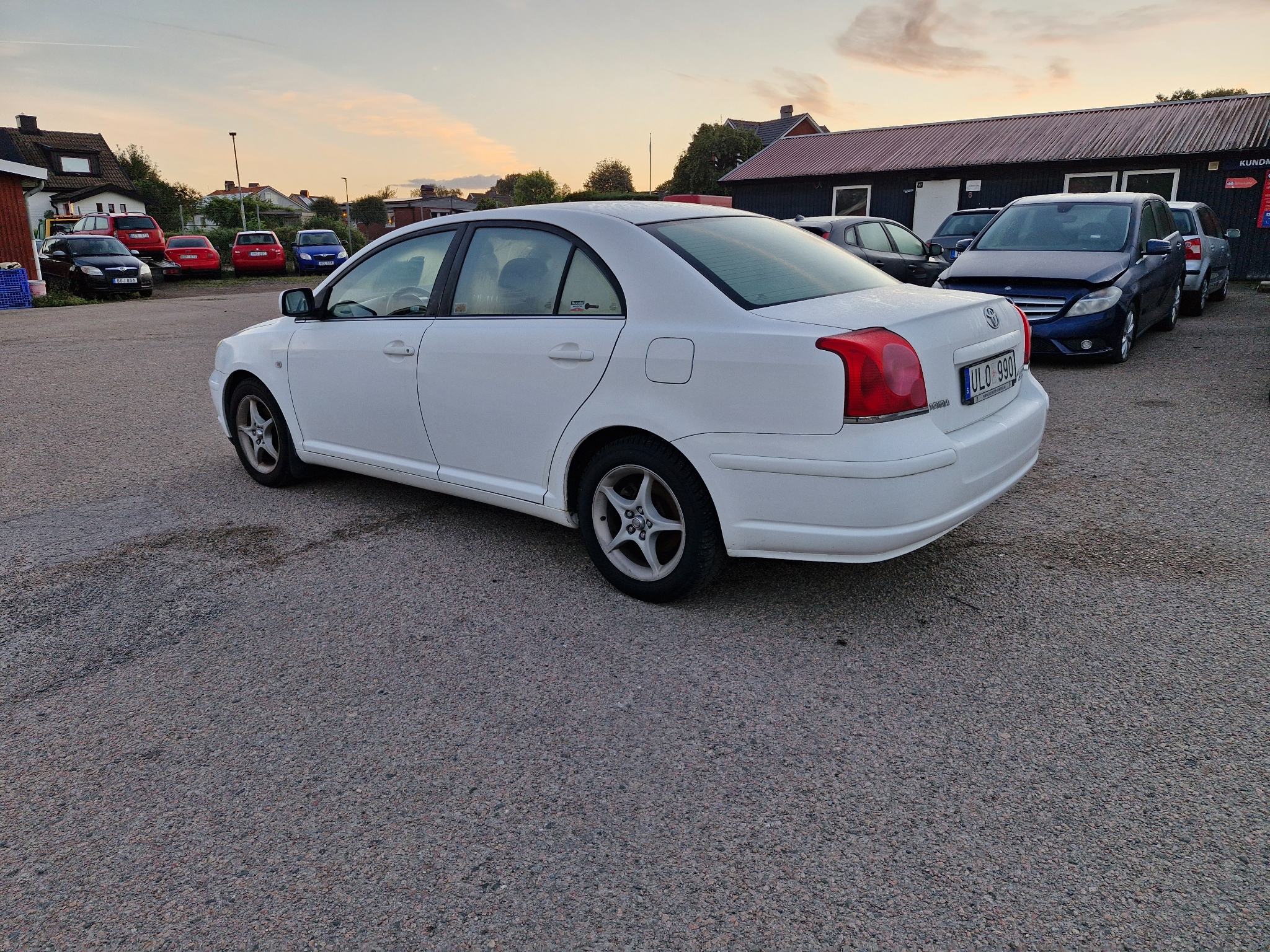 Toyota Avensis 2003, kuva 3/10