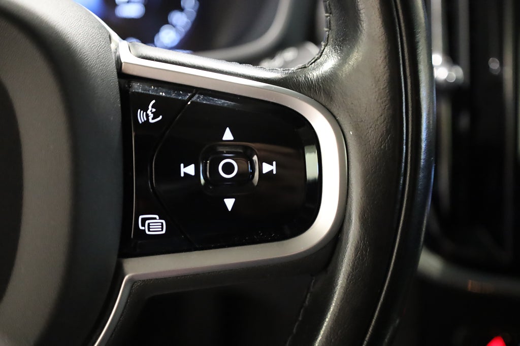 Volvo V60 Recharge T6 AWD Momentum Advanced Aut Pilot assist 2020