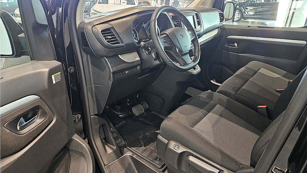 Bild på Peugeot e-Expert PRO+ 75kWh 136hk Aut L3 - DRAG,B-KAMERA