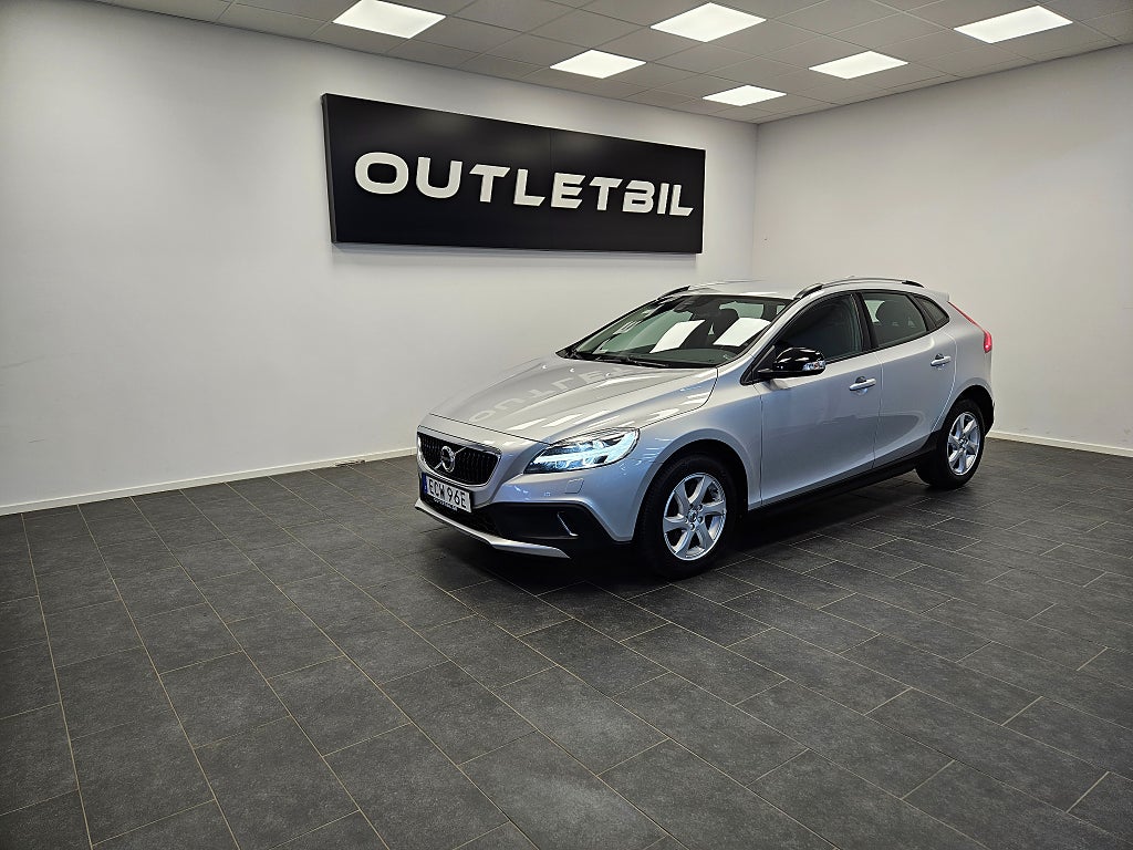 Volvo V40 Cross Country D3 150hk Värmare PDC LED