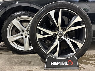 Volvo V60 Recharge T6 AWD Aut R-Design Drag Kamera Navi Skinn Psens S&V