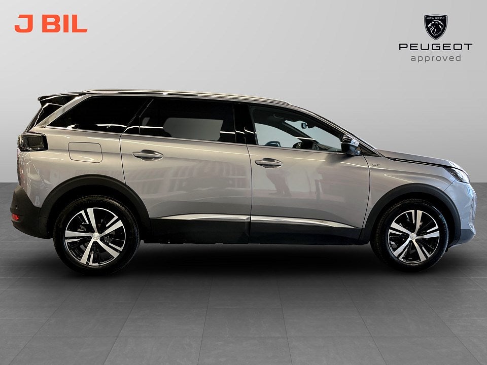 Bild på Peugeot 5008 GT 1.2 PT 130hk Aut - B-KAMERA, CARPLAY