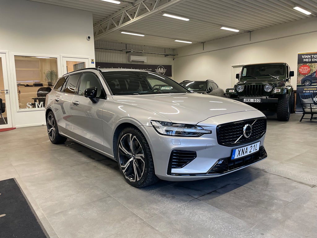Volvo V60 Recharge T8 AWD Ultimate Dark Panorama Orrefors H/K